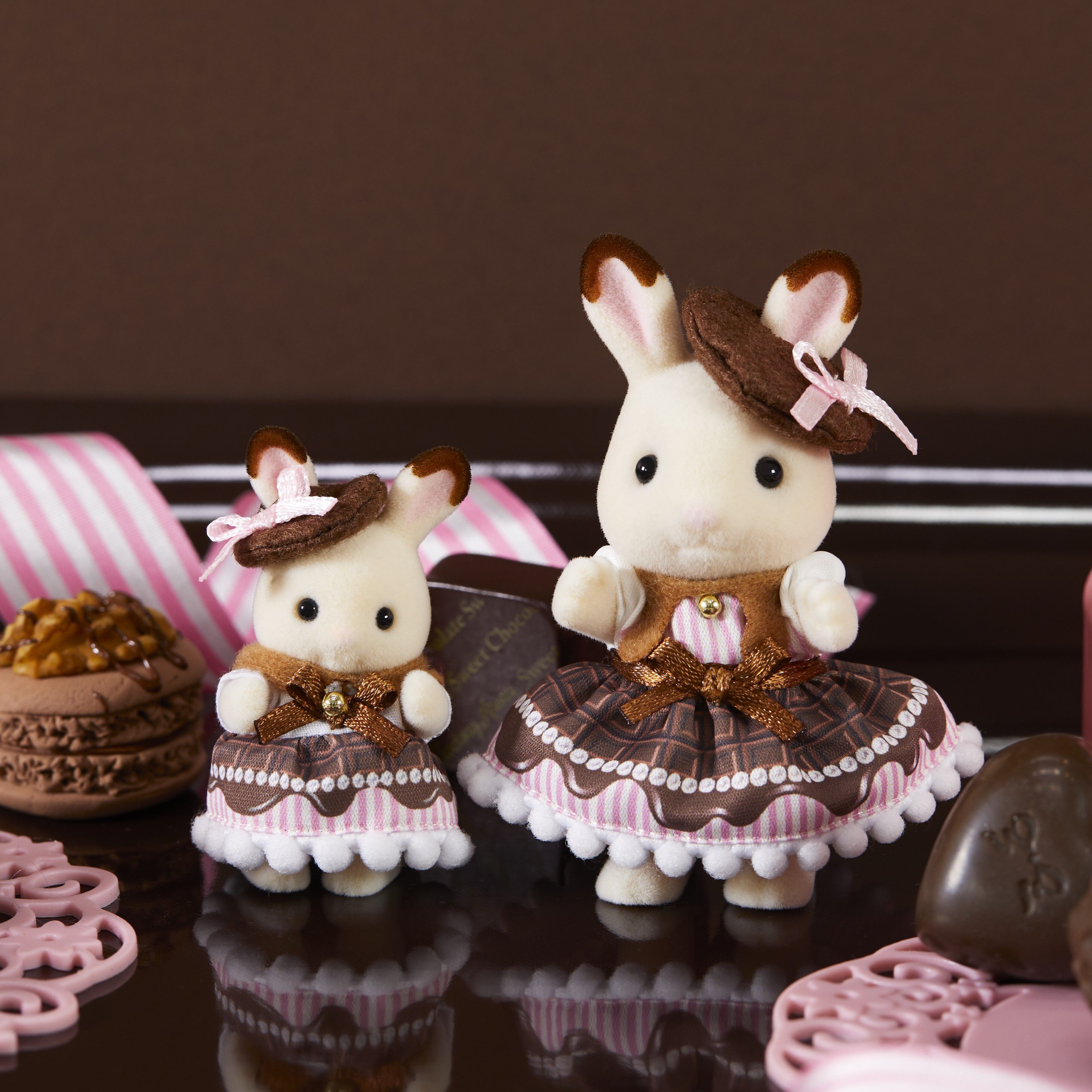 【R】シルバニア⭐️ショコラウサギちゃんのクリスマスパーティーセット⭐️ スイートチョコレートペアセット -ショコラウサギの女の子＆赤ちゃん