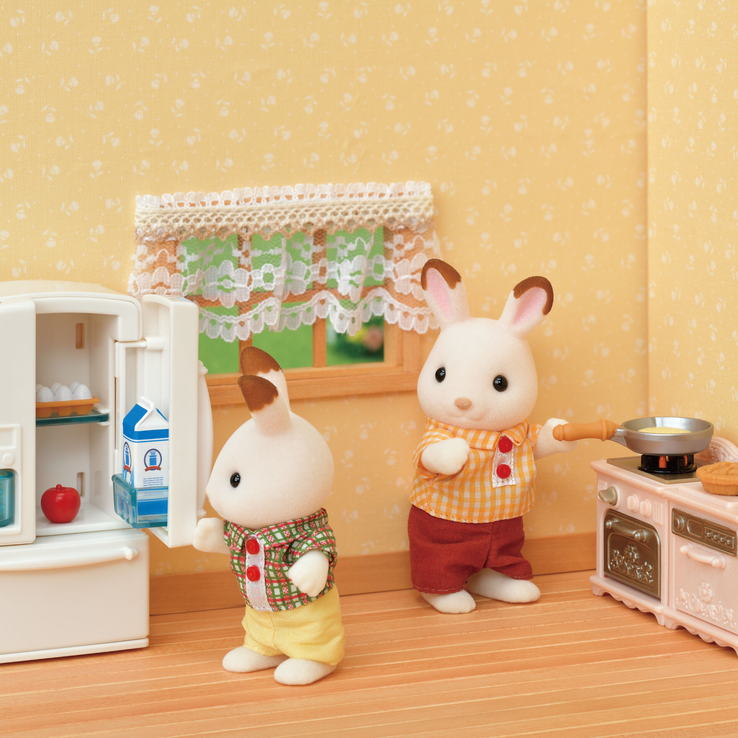 シルバニア　家具　出品準備中 楽天市場】シルバニアファミリー あそびがいっぱい！ はじめての