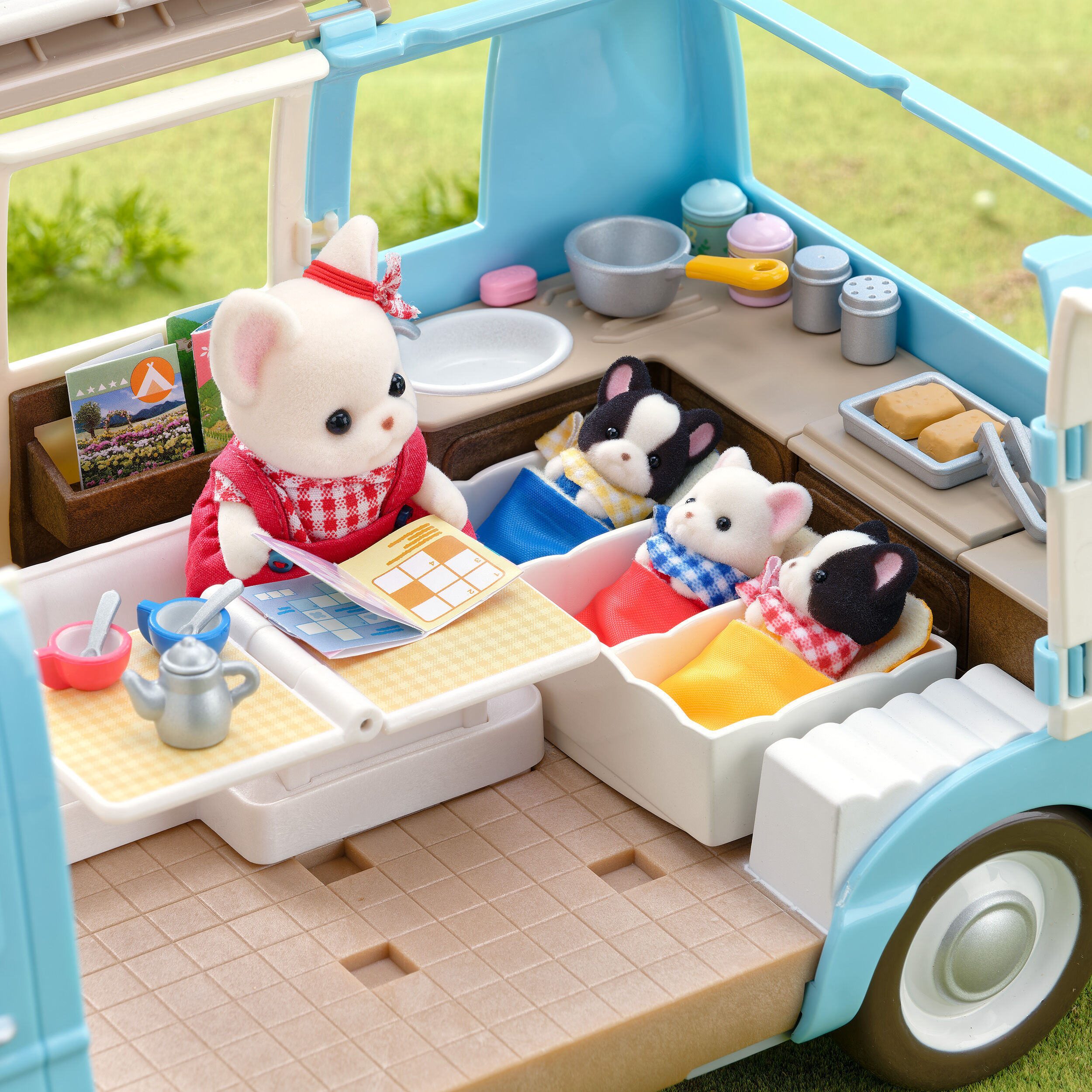 フレンチブルドッグのみつごちゃん -わくわくおでかけセット- / 家具と