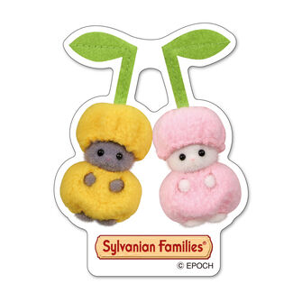 ステッカー　ペルシャネコの小さい赤ちゃん（さくらんぼ）