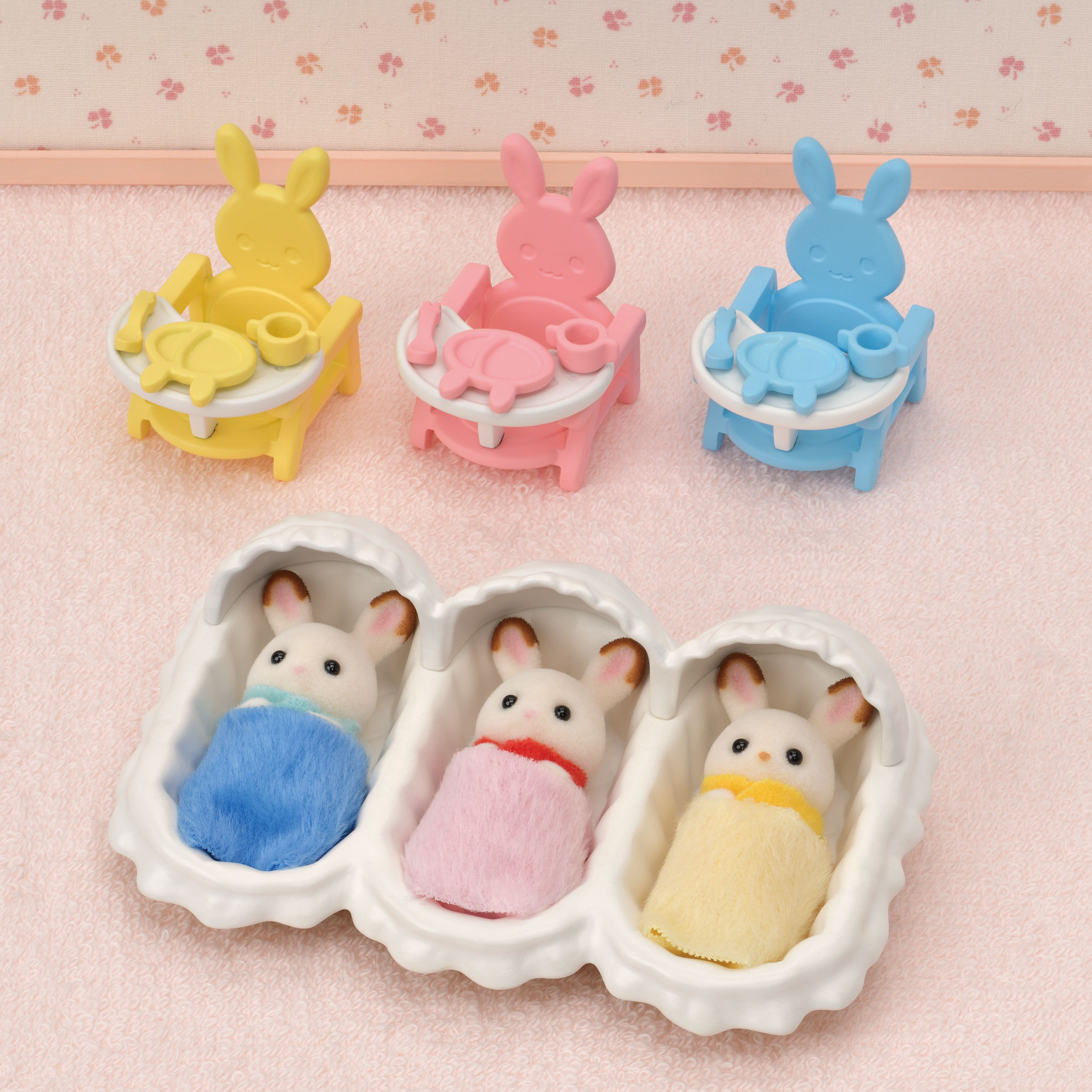 ショコラウサギのみつごちゃんお世話セット / 家具と人形セット