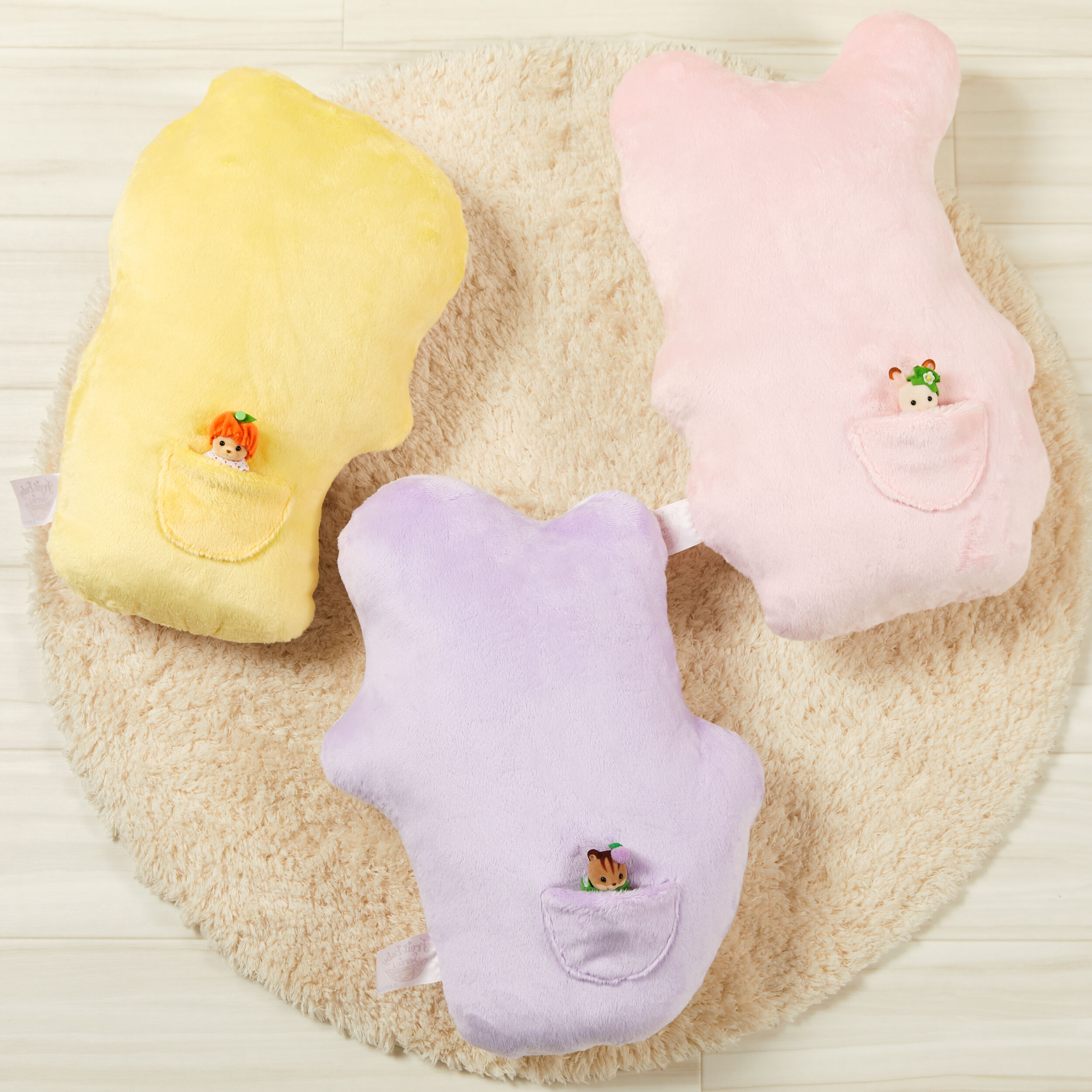ダイカットクッション（クマの赤ちゃん） / 雑貨・生活用品