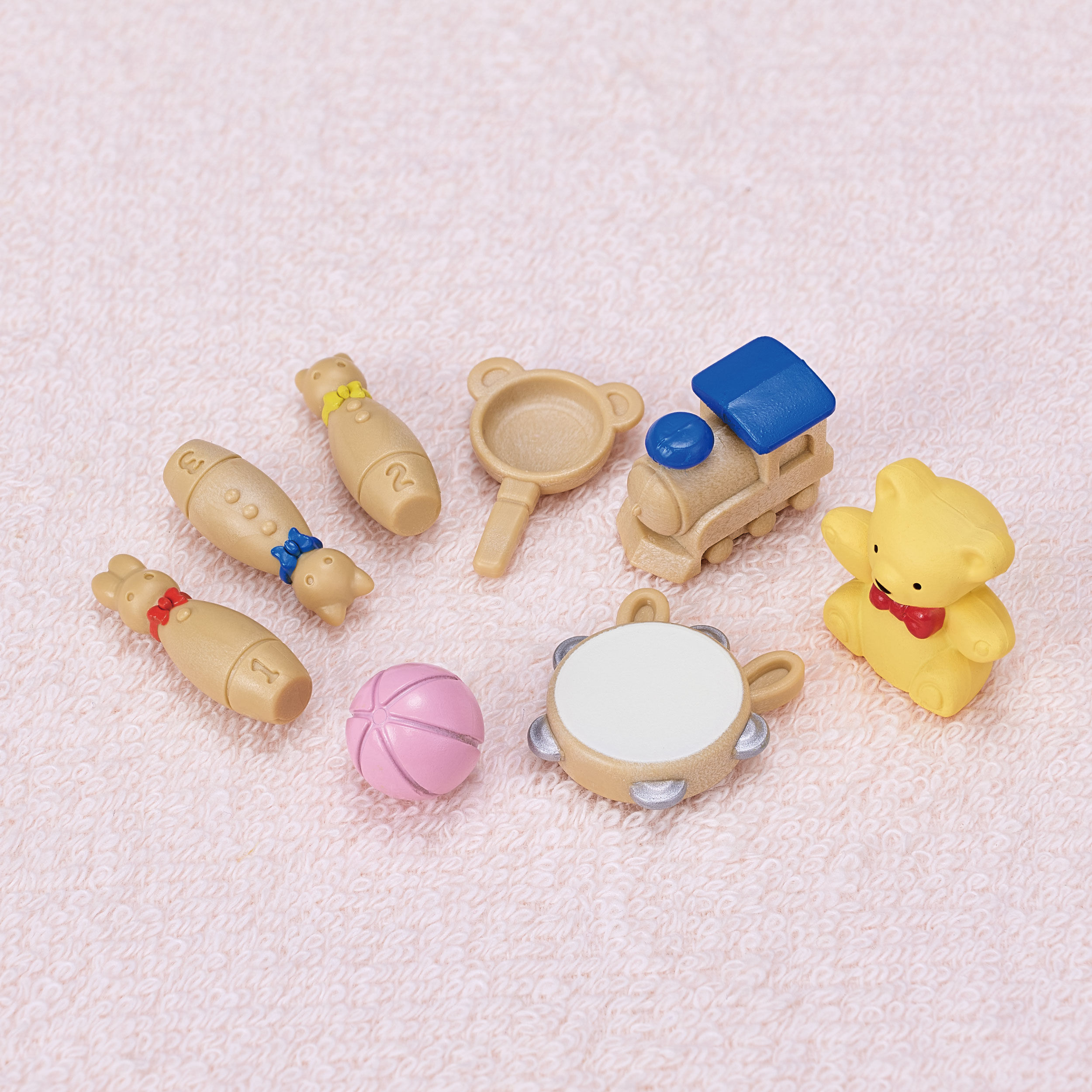 おもちゃいっぱいセット-しろウサギ・パンダの赤ちゃん- / 家具と人形