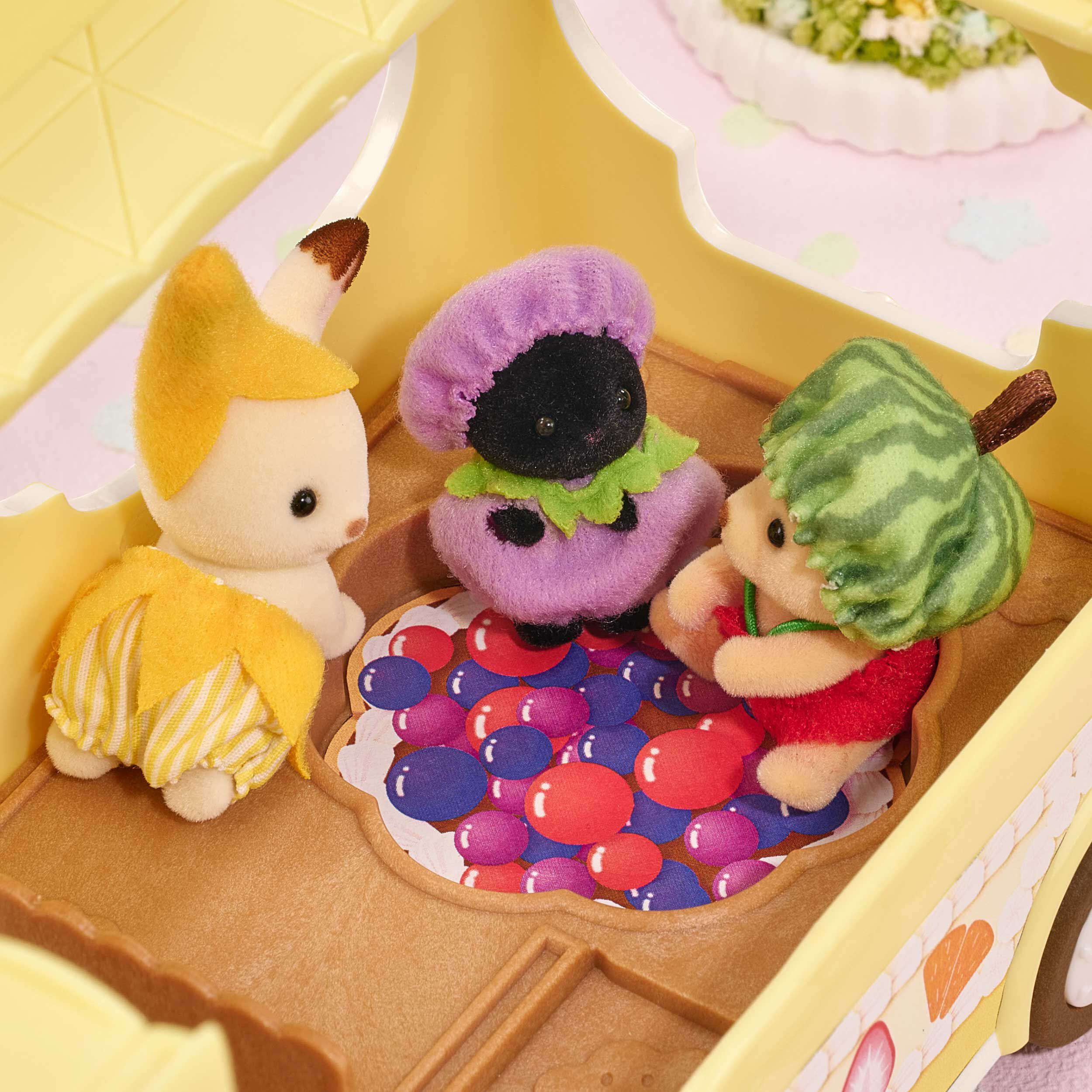 赤ちゃんフルーツバス / 家具 - シルバニアファミリーオンラインショップ