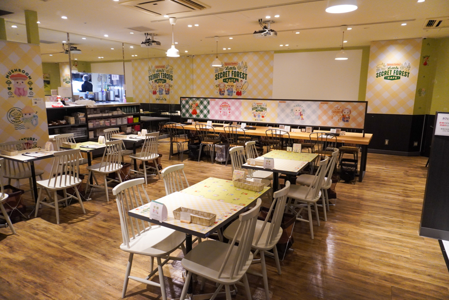 STAFF BLOG☆ 「ひみつの森の大きな滝」を記念したテーマカフェに潜入