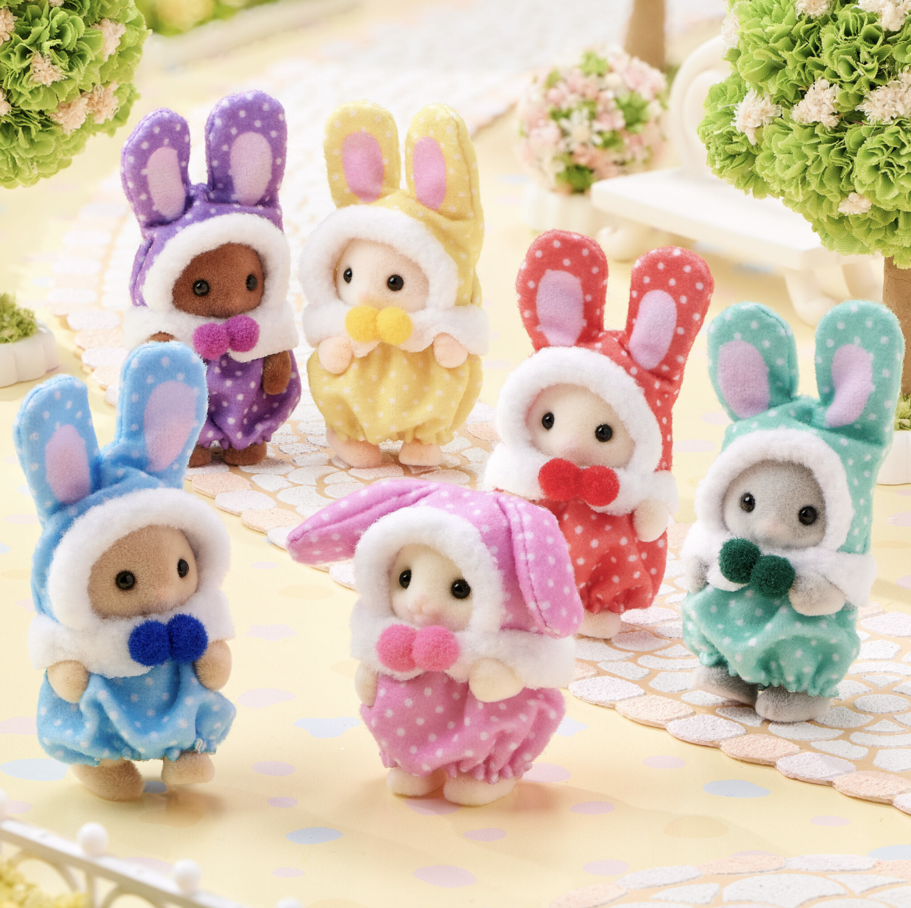 期間限定価格商品 40周年記念🎵『赤ちゃんカラフルウサギコスチューム(みるく キャラクターグッズ
